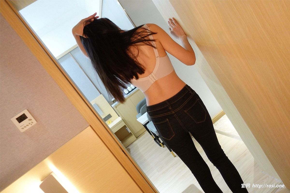 [ROSI美女图]2023.07.07 NO.4232-芒果图库