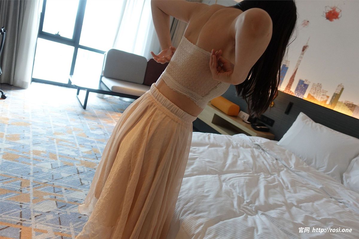 图片[2]-[ROSI美女图]2023.07.25 NO.4250-芒果图库