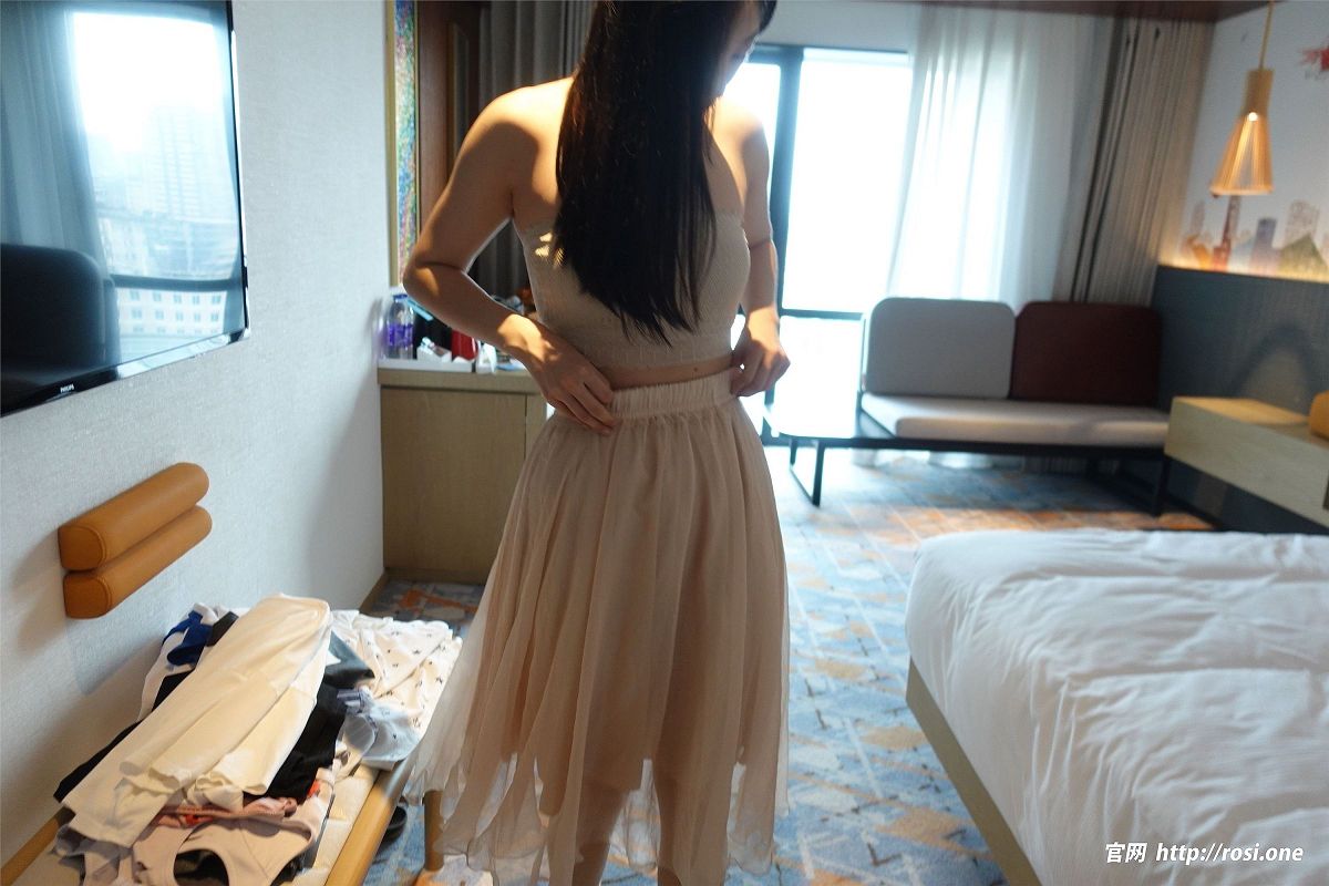 [ROSI美女图]2023.07.25 NO.4250-芒果图库