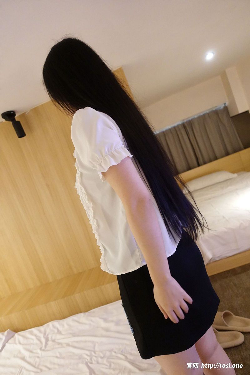 图片[2]-[ROSI美女图]2023.08.14 NO.4270-芒果图库