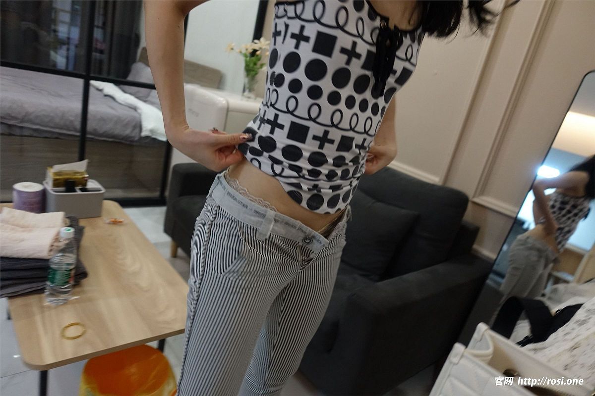 [ROSI美女图]2023.08.15 NO.4271-芒果图库