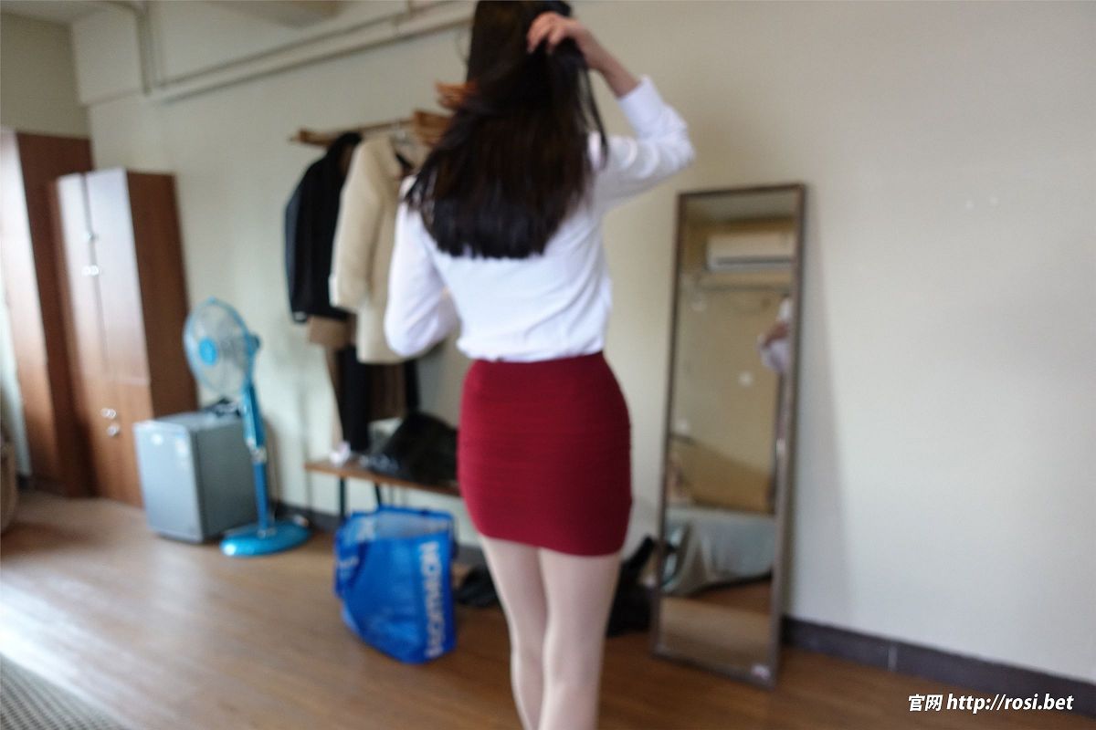 图片[4]-[ROSI美女图]2023.10.04 NO.4321-芒果图库