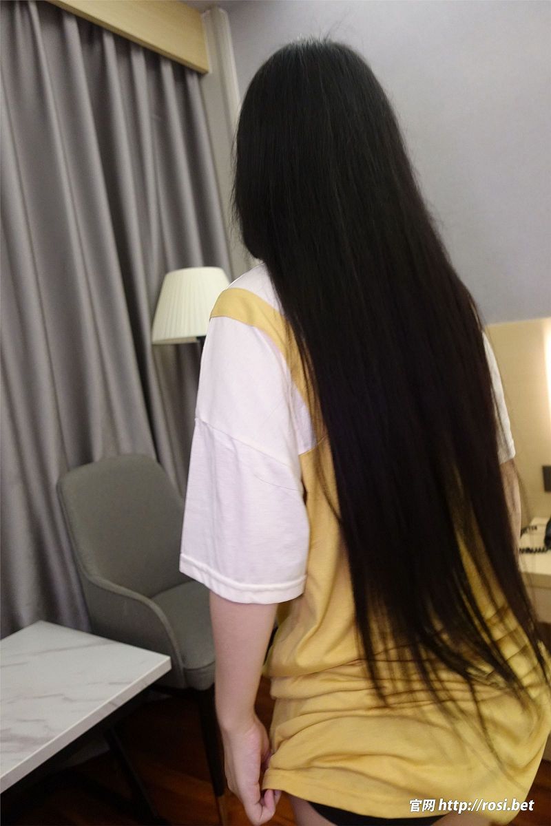 [ROSI美女图]2023.12.03 NO.4381-芒果图库