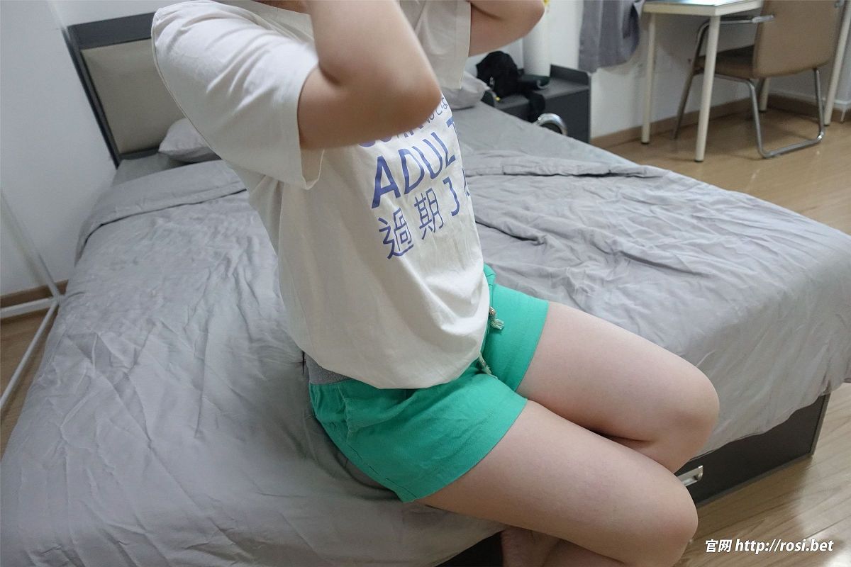 图片[2]-[ROSI美女图]2024.01.11 NO.4420-芒果图库