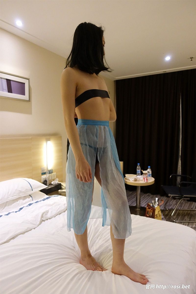 图片[7]-[ROSI美女图]2024.03.03 NO.4472-芒果图库