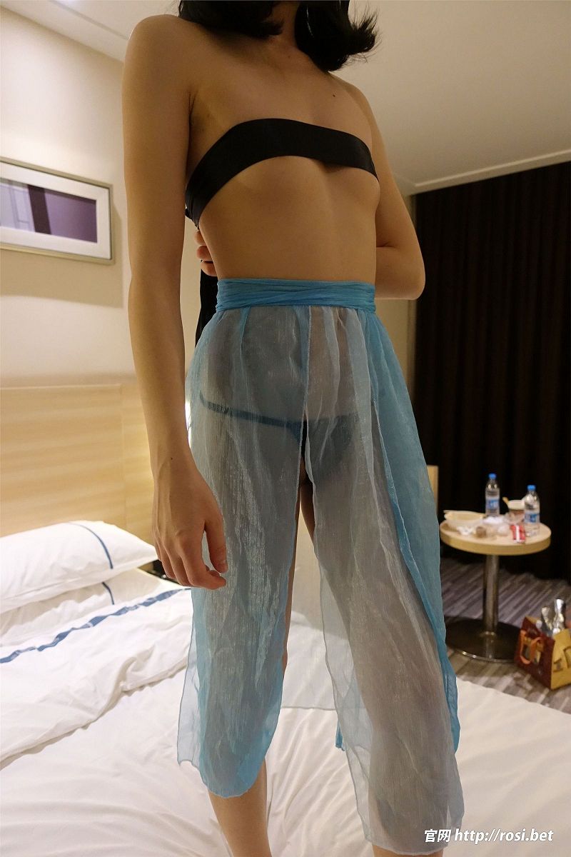 图片[5]-[ROSI美女图]2024.03.03 NO.4472-芒果图库