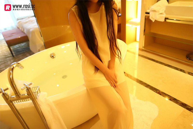 图片[2]-[ROSI美女图]2017.06.24 NO.2026-芒果图库