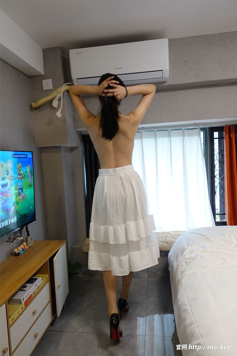 图片[5]-[ROSI美女图]2024.03.31 NO.4500-芒果图库