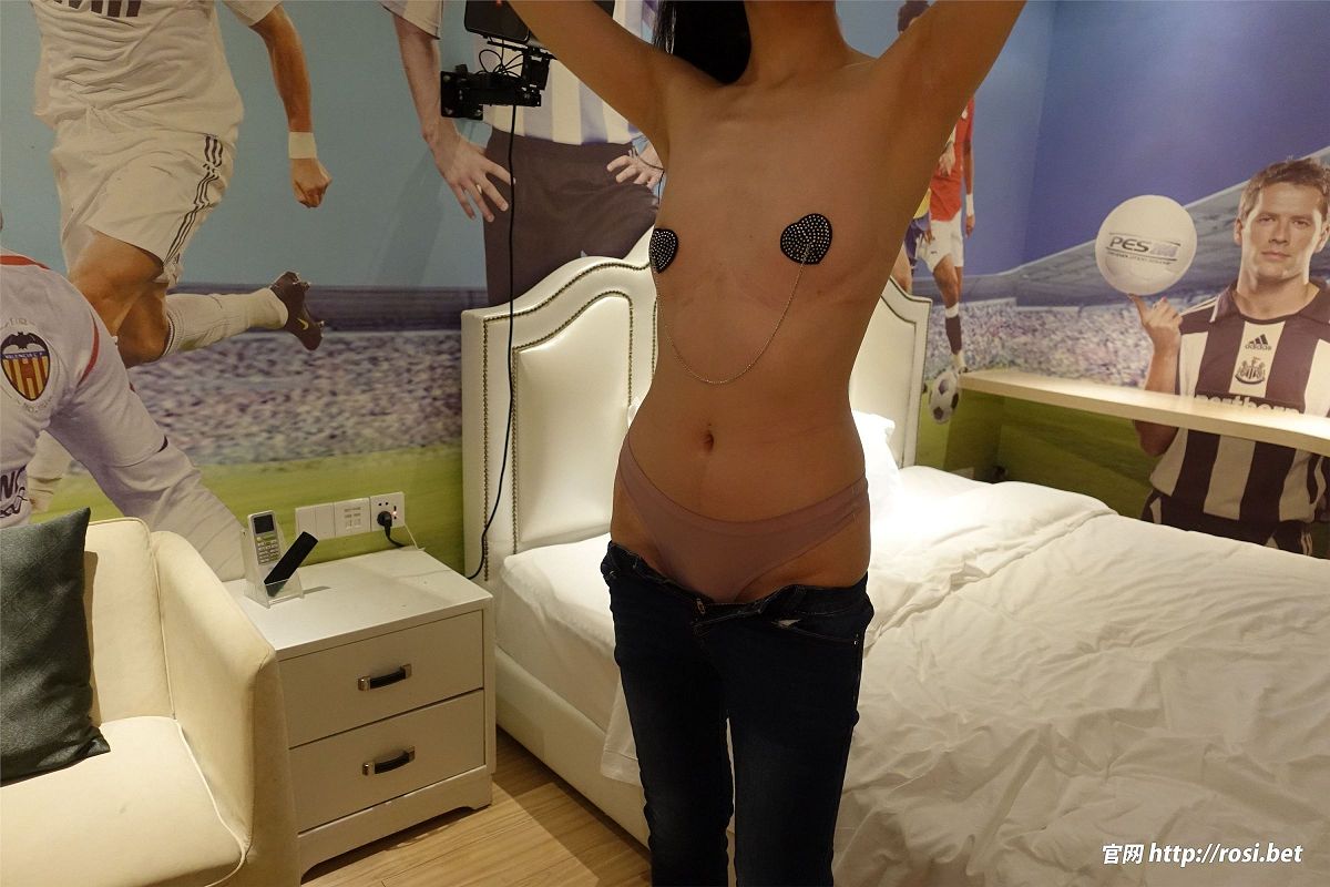 图片[2]-[ROSI美女图]2024.06.25 NO.4586-芒果图库