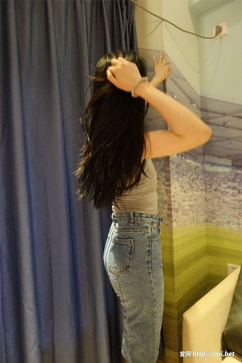 图片[6]-[ROSI美女图]2024.07.01 NO.4592-芒果图库