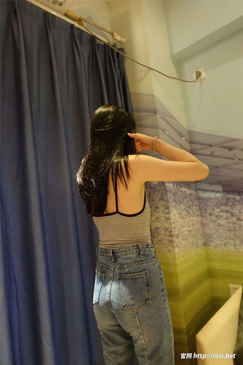 图片[4]-[ROSI美女图]2024.07.01 NO.4592-芒果图库