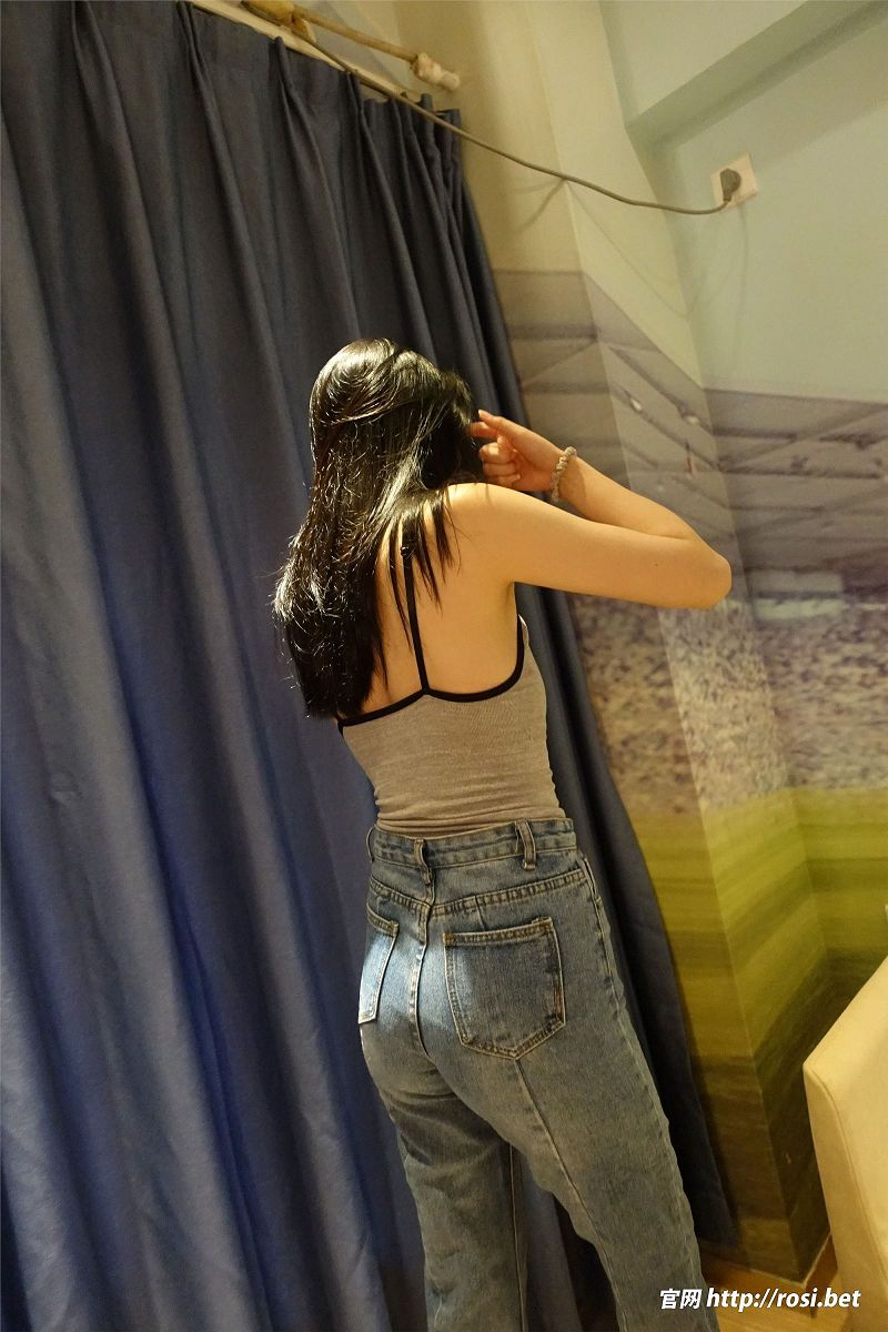 图片[3]-[ROSI美女图]2024.07.01 NO.4592-芒果图库