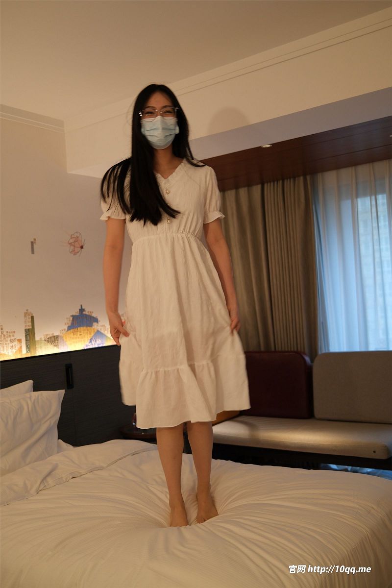 [ROSI美女图]口罩系列 2024.08.13 NO.2984-芒果图库