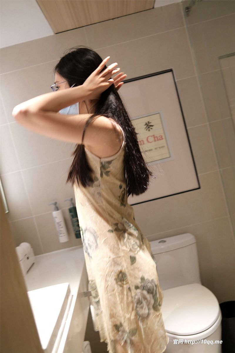 [ROSI美女图]口罩系列 2024.08.21 NO.2992-芒果图库