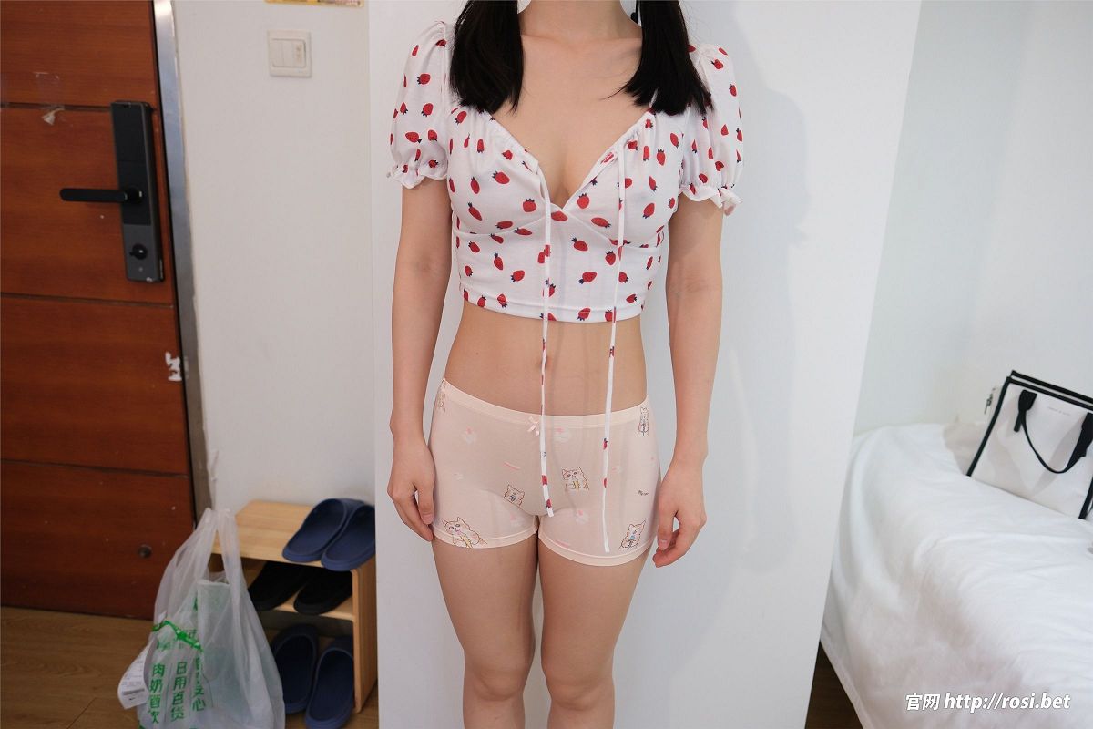 [ROSI美女图]2024.10.08 NO.4691-芒果图库