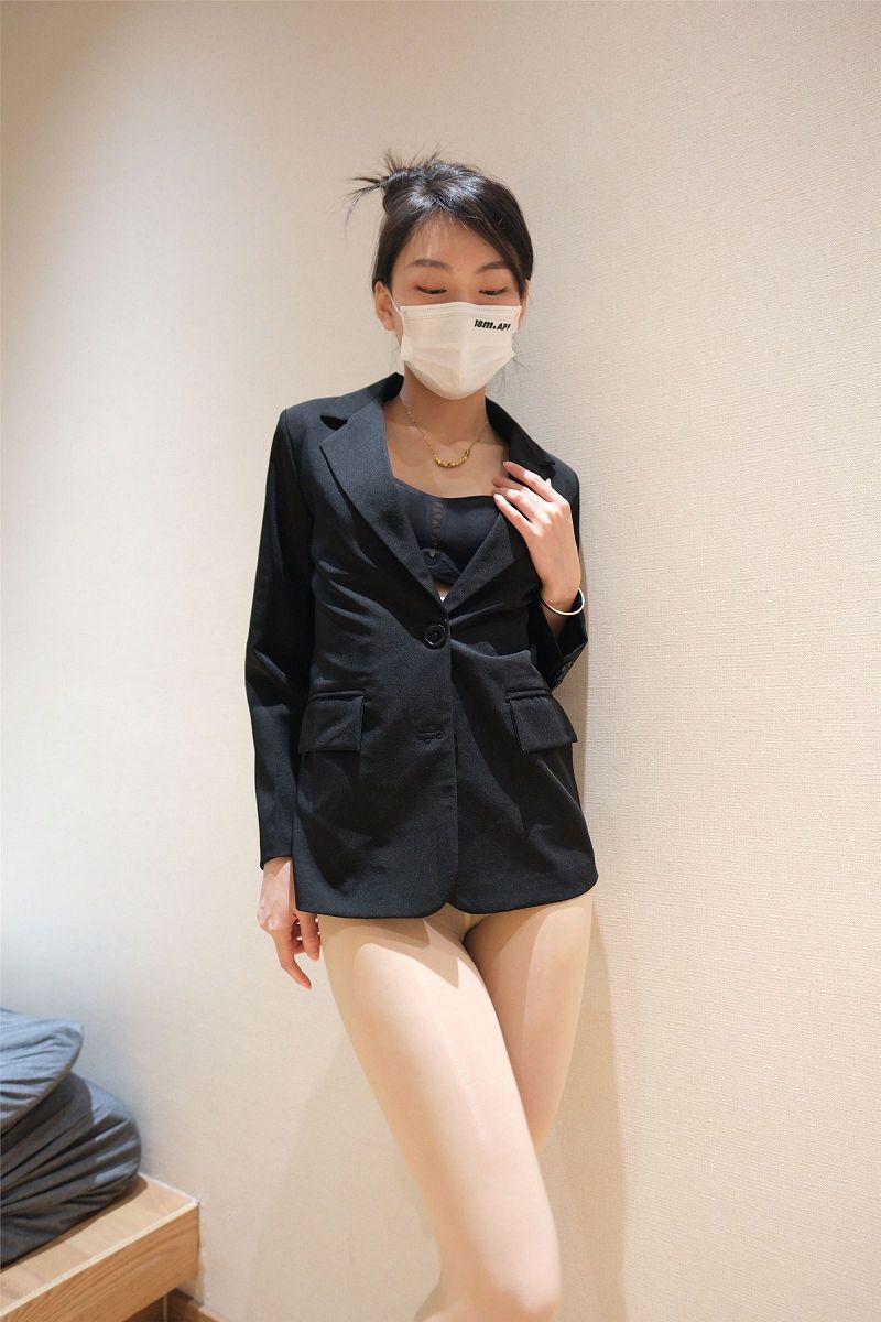 [ROSI美女图]口罩系列 2024.10.14 NO.3046-芒果图库