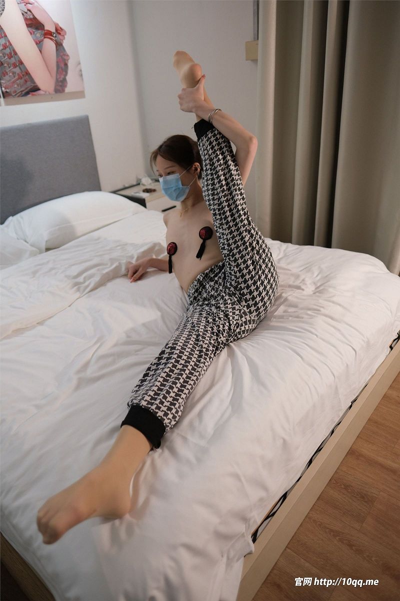 [ROSI美女图]口罩系列 2024.11.05 NO.3068-芒果图库