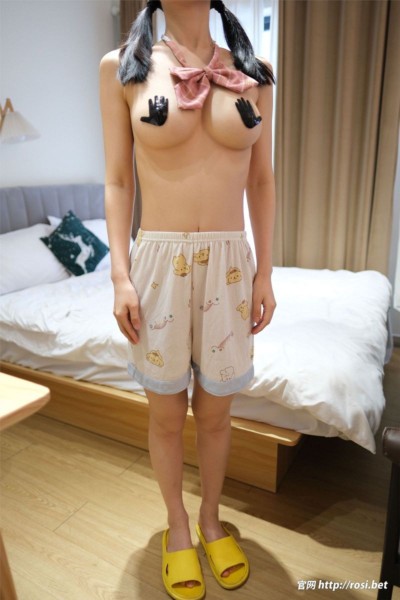 图片[4]-[ROSI美女图]2024.11.11 NO.4725-芒果图库