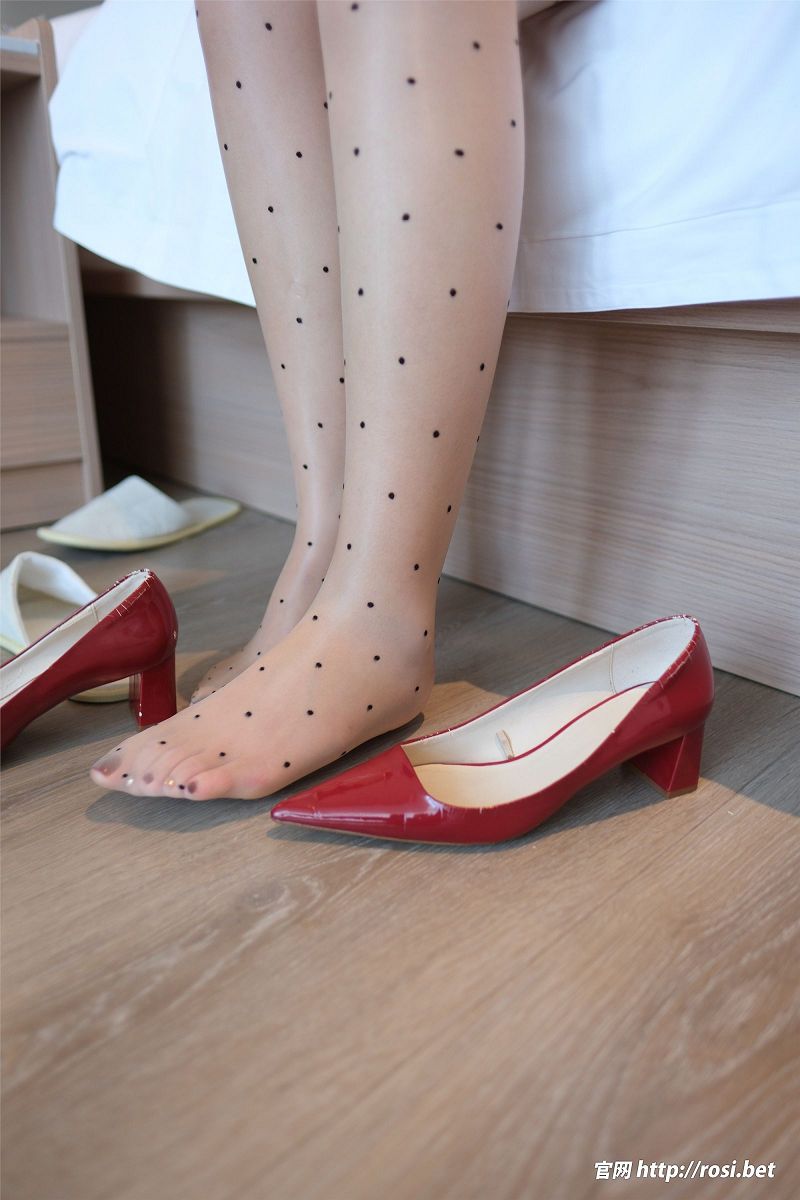 图片[3]-[ROSI美女图]2024.12.14 NO.4758-芒果图库