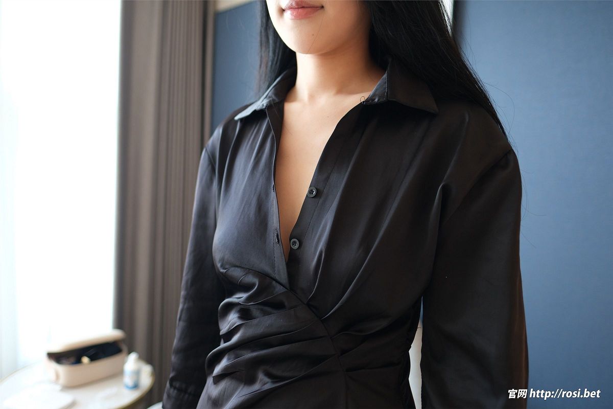 图片[8]-[ROSI美女图]2024.12.18 NO.4762-芒果图库