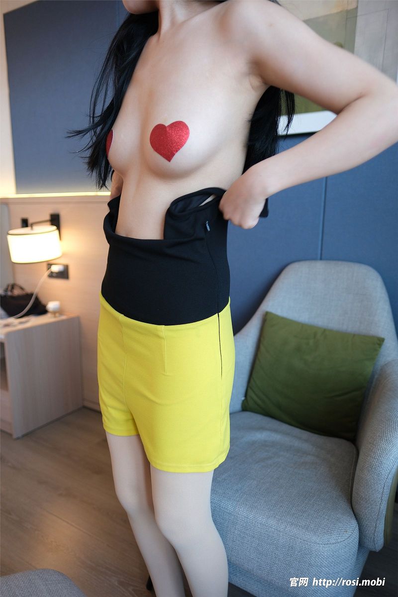 [ROSI美女图]2025.02.20 NO.4826-芒果图库