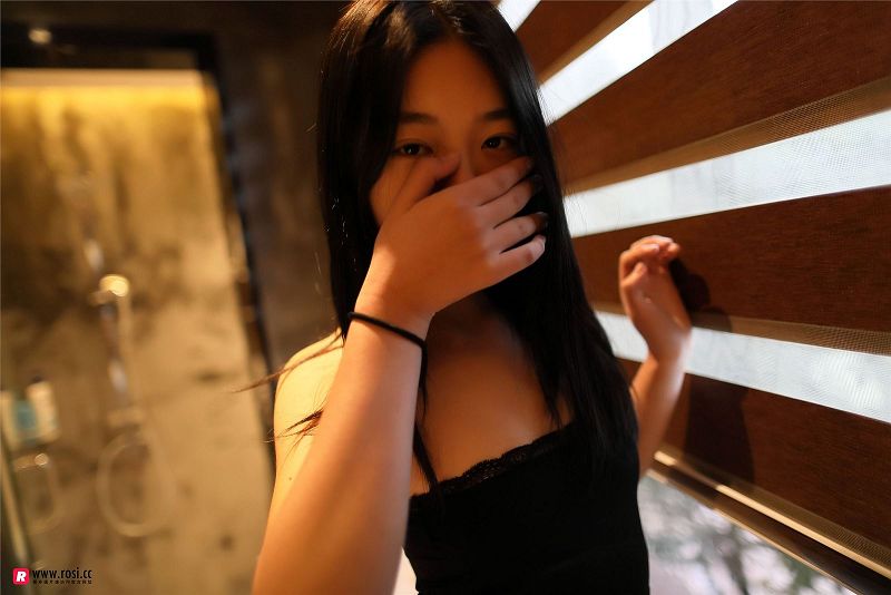 图片[3]-[ROSI美女图]2018.04.22 NO.2328-芒果图库