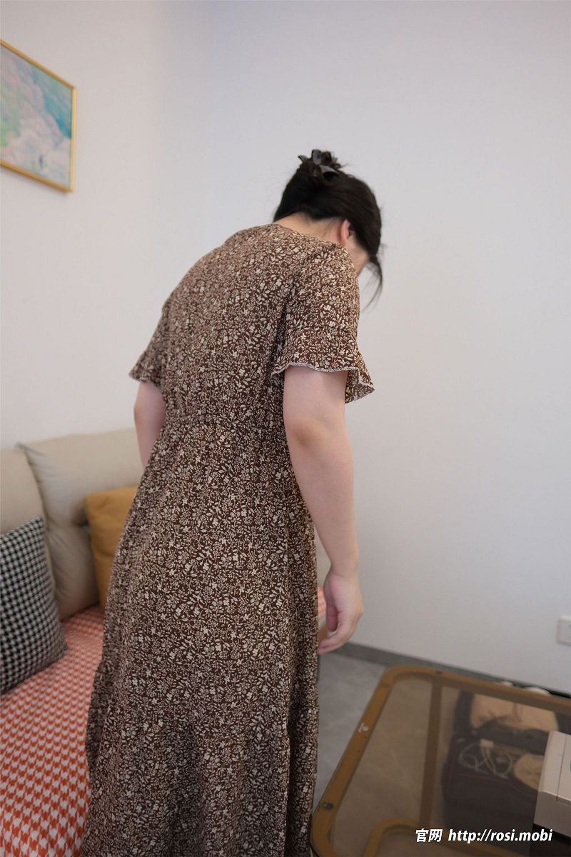 [ROSI美女图]2025.04.28 NO.4893-芒果图库