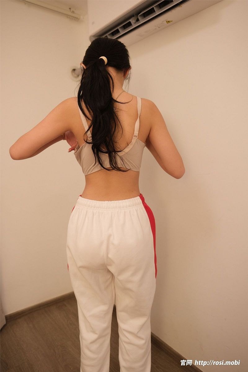 [ROSI美女图]2025.06.04 NO.4930-芒果图库