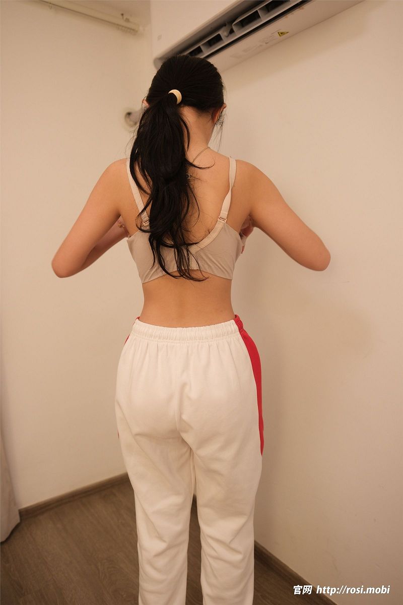 图片[2]-[ROSI美女图]2025.06.04 NO.4930-芒果图库