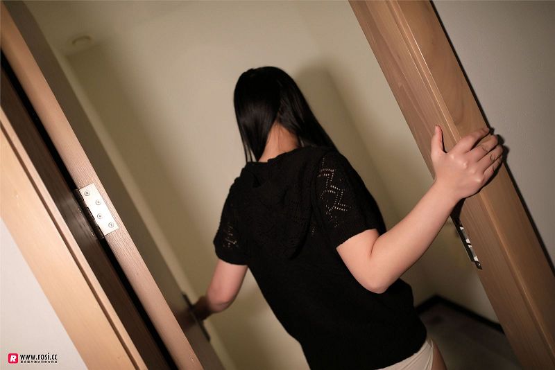 图片[2]-[ROSI美女图]2018.05.26 NO.2362-芒果图库