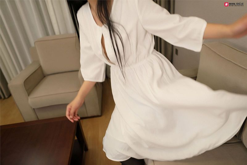 图片[3]-[ROSI美女图]2018.10.07 NO.2496-芒果图库