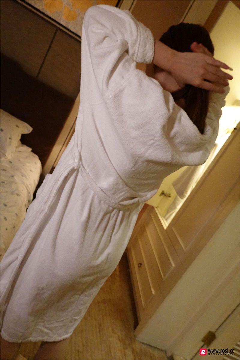 图片[2]-[ROSI美女图]2018.11.27 NO.2547-芒果图库