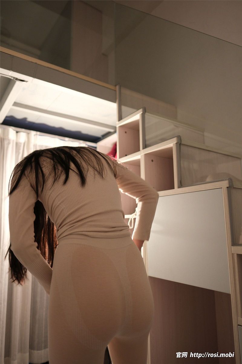 图片[4]-[ROSI美女图]2025.06.06 NO.4932-芒果图库