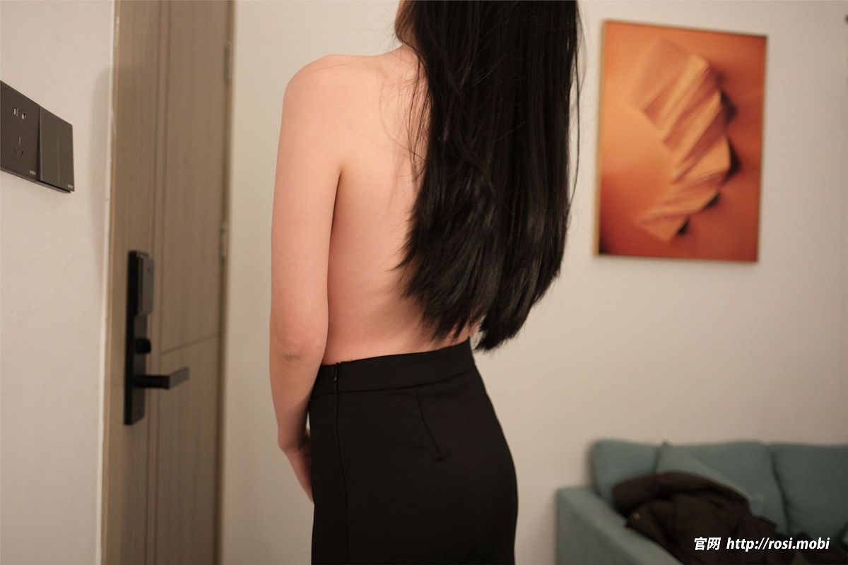 图片[4]-[ROSI美女图]2025.06.30 NO.4956-芒果图库