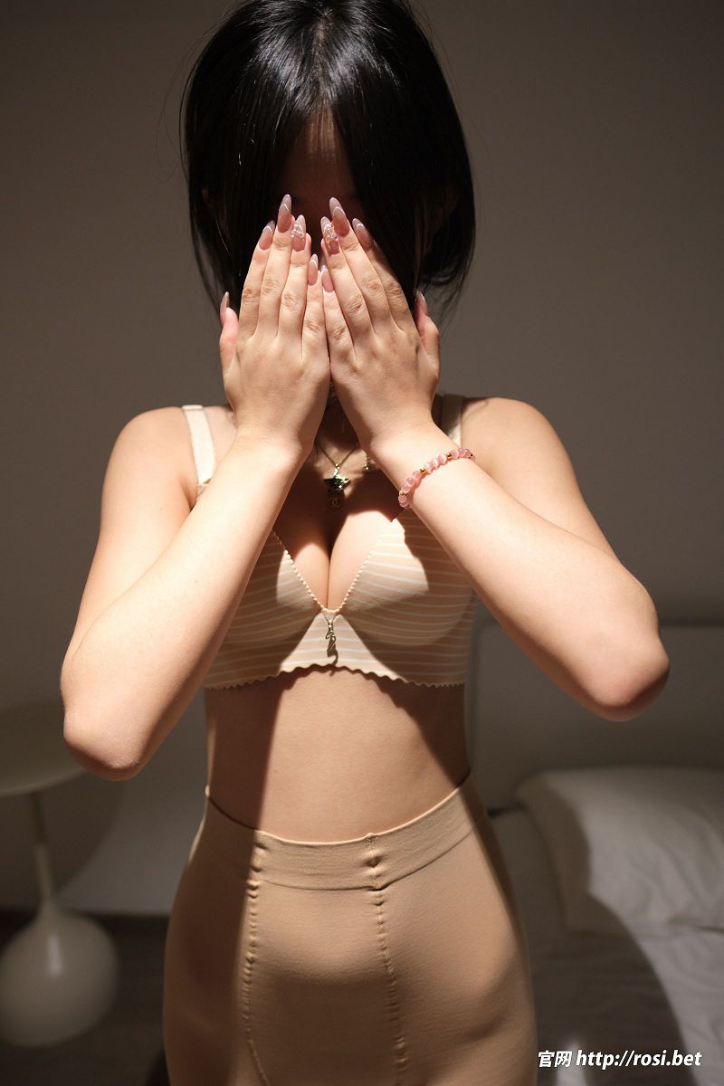 图片[7]-[ROSI美女图]2025.08.05 NO.4992-芒果图库