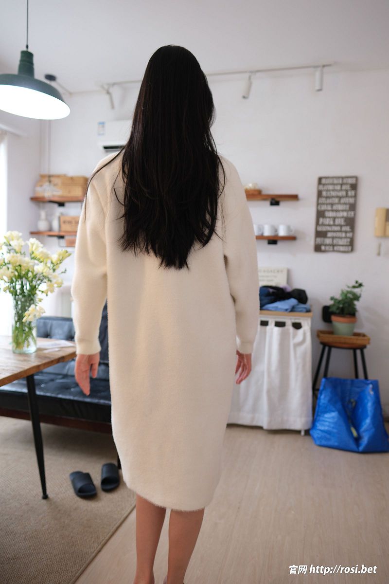 图片[2]-[ROSI美女图]2025.10.06 NO.5054-芒果图库