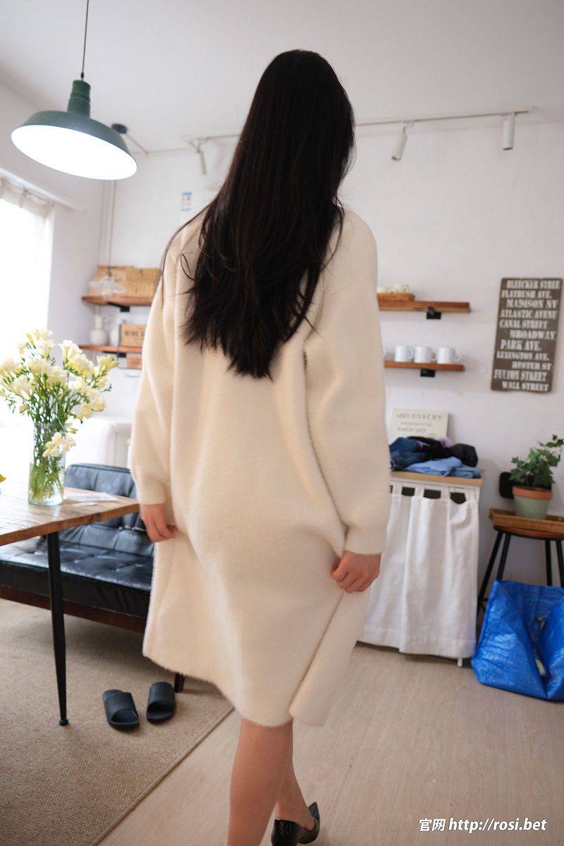 图片[4]-[ROSI美女图]2025.10.06 NO.5054-芒果图库