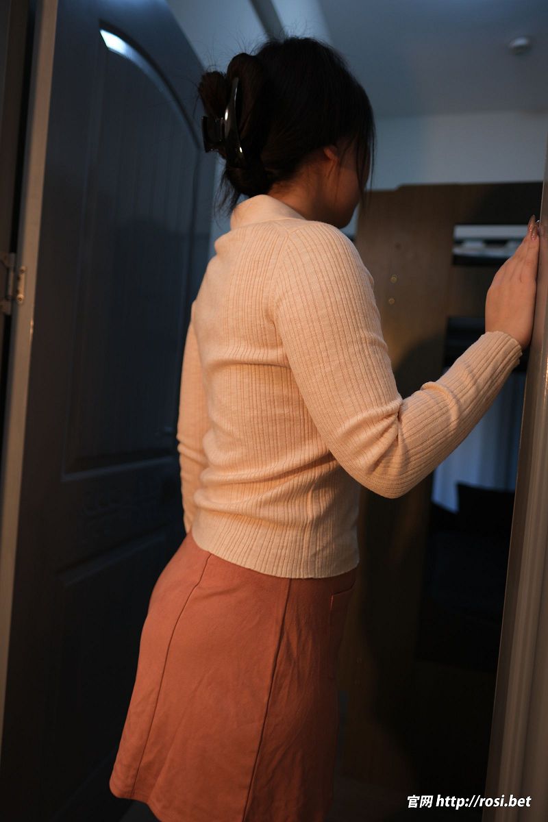 图片[2]-[ROSI美女图]2025.10.23 NO.5071-芒果图库