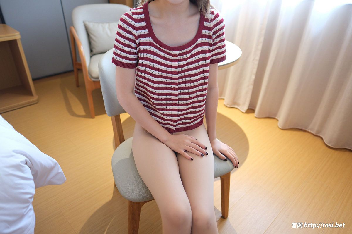 图片[3]-[ROSI美女图]2025.10.24 NO.5072-芒果图库