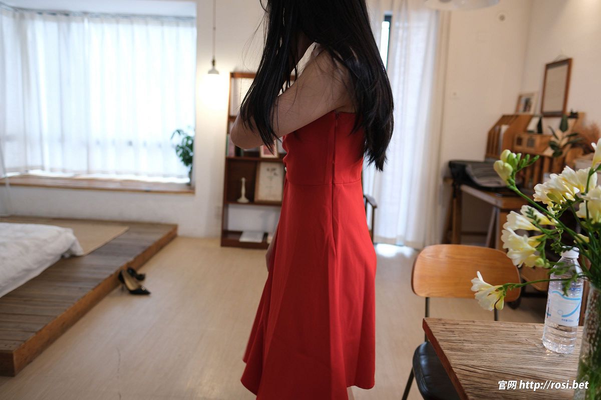 图片[4]-[ROSI美女图]2025.11.09 NO.5088-芒果图库