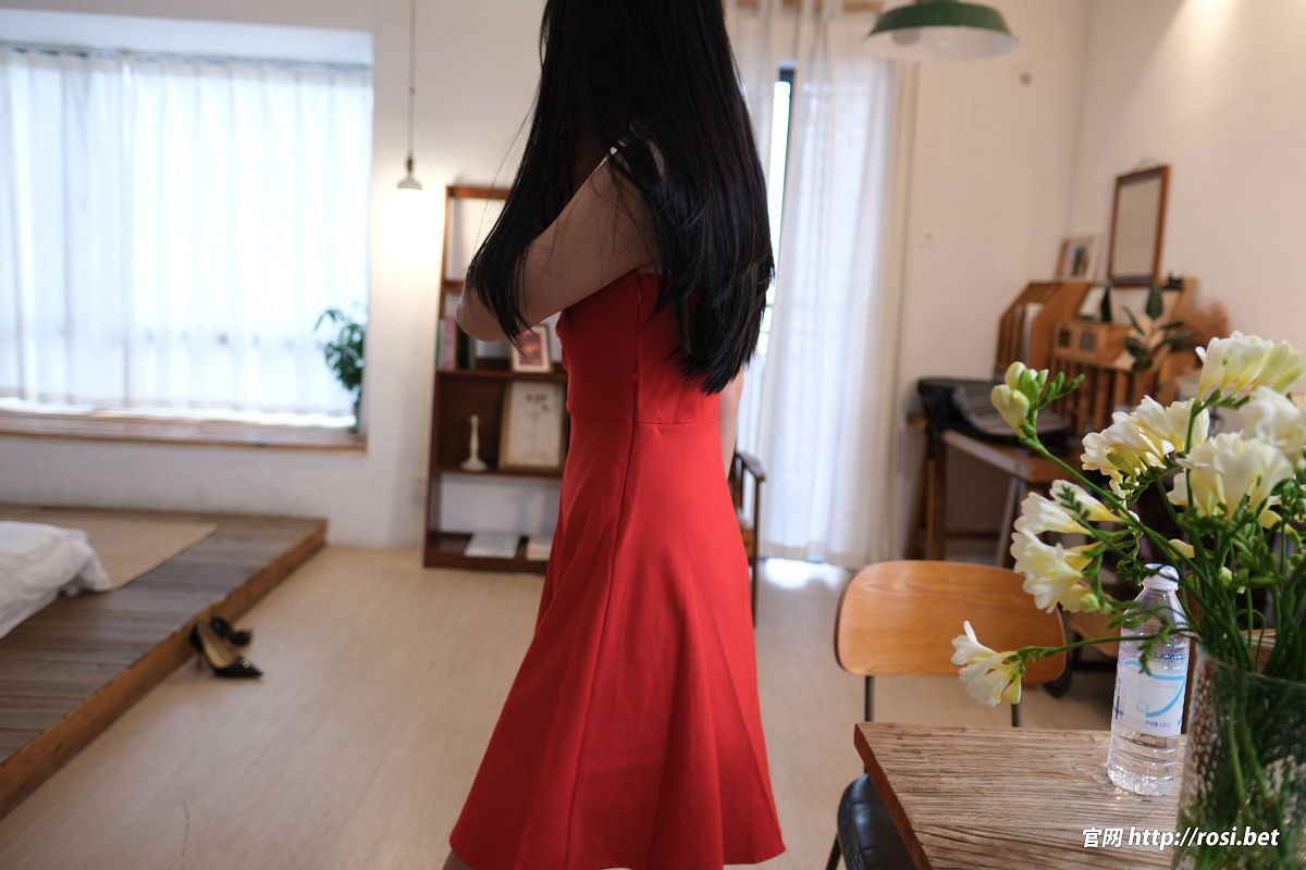 图片[5]-[ROSI美女图]2025.11.09 NO.5088-芒果图库