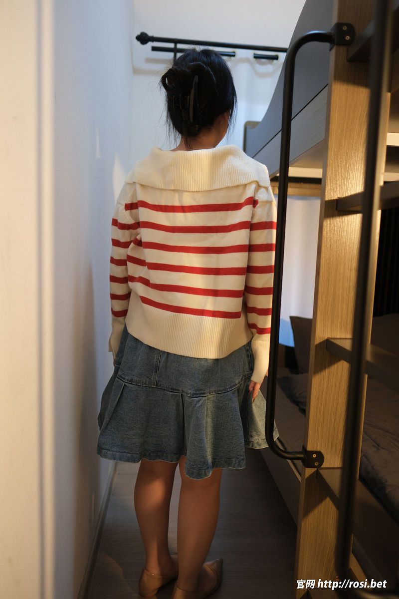 图片[4]-[ROSI美女图]2025.11.11 NO.5090-芒果图库