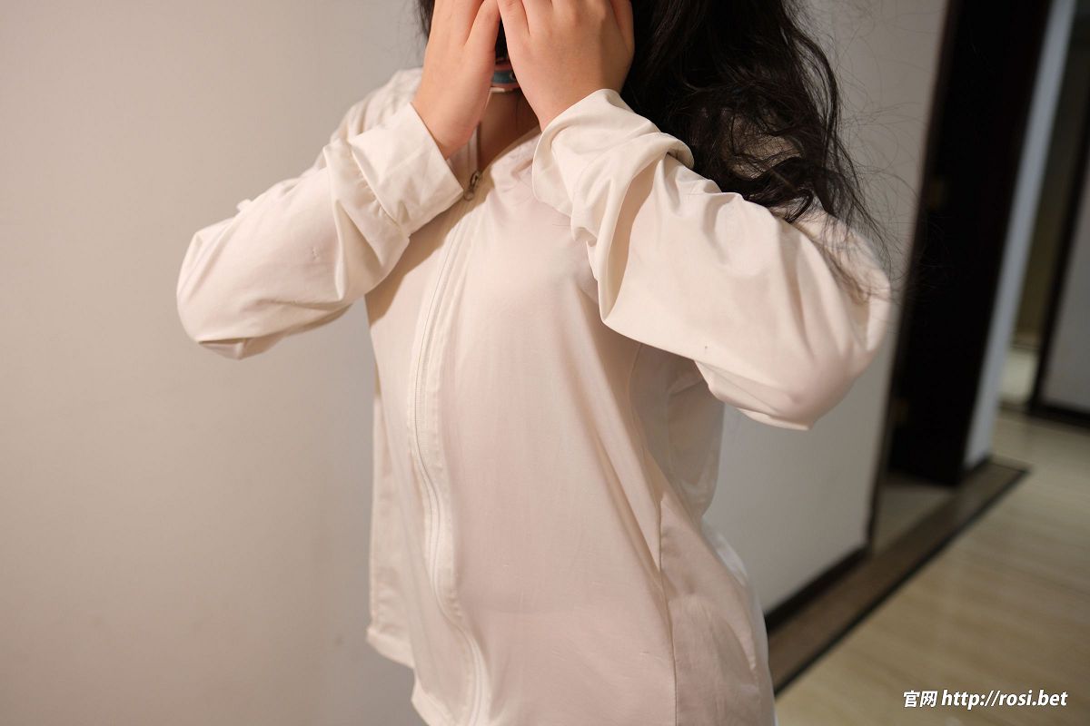 图片[4]-[ROSI美女图]2025.11.23 NO.5102-芒果图库