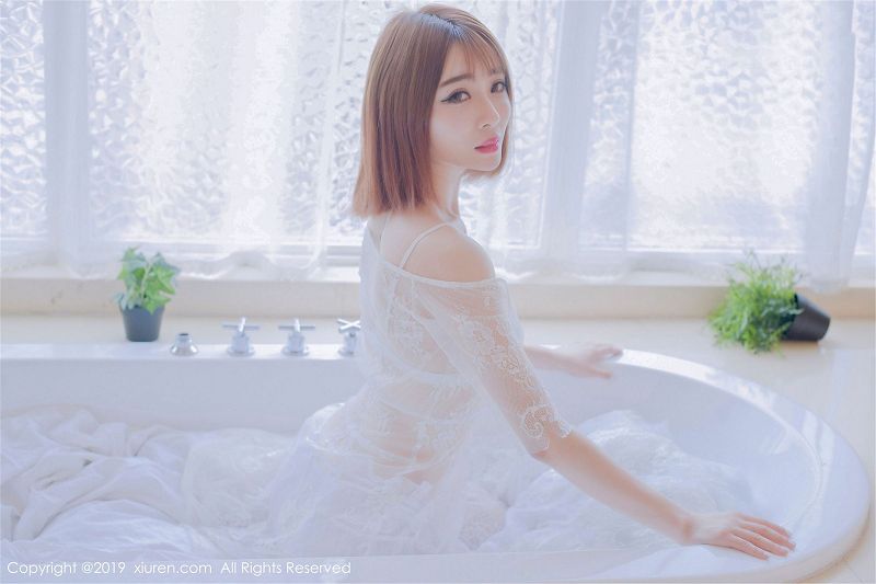 图片[3]-[秀人XIUREN] 2019.04.19 NO.1406 凌萍儿-芒果图库