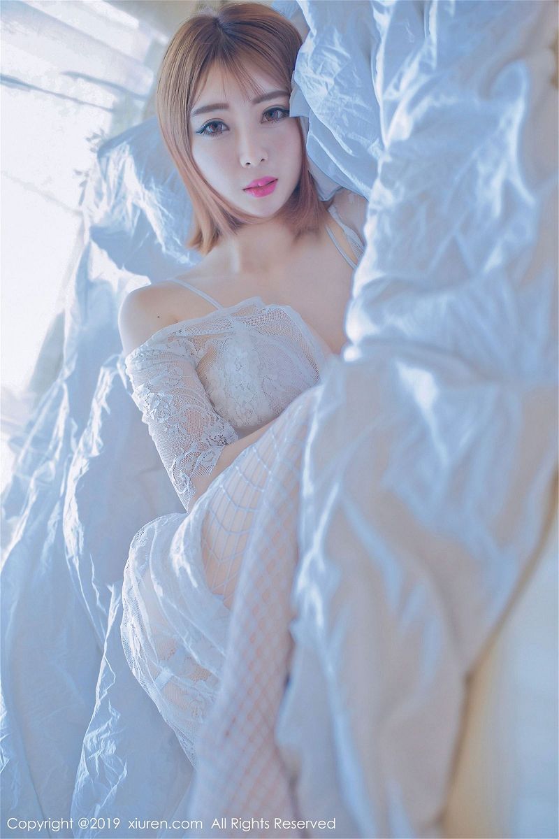 图片[2]-[秀人XIUREN] 2019.04.19 NO.1406 凌萍儿-芒果图库