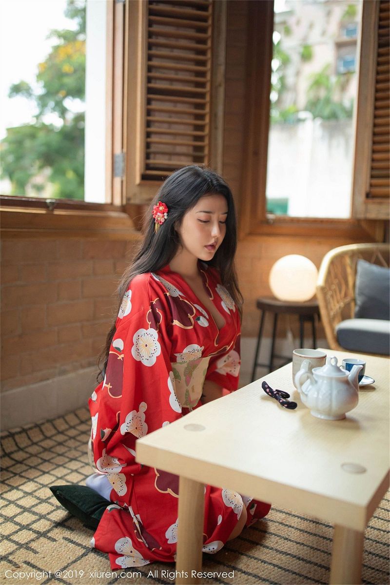 [秀人XIUREN] 2019.06.11 NO.1492 美臀女神 Manuela玛鲁娜-芒果图库