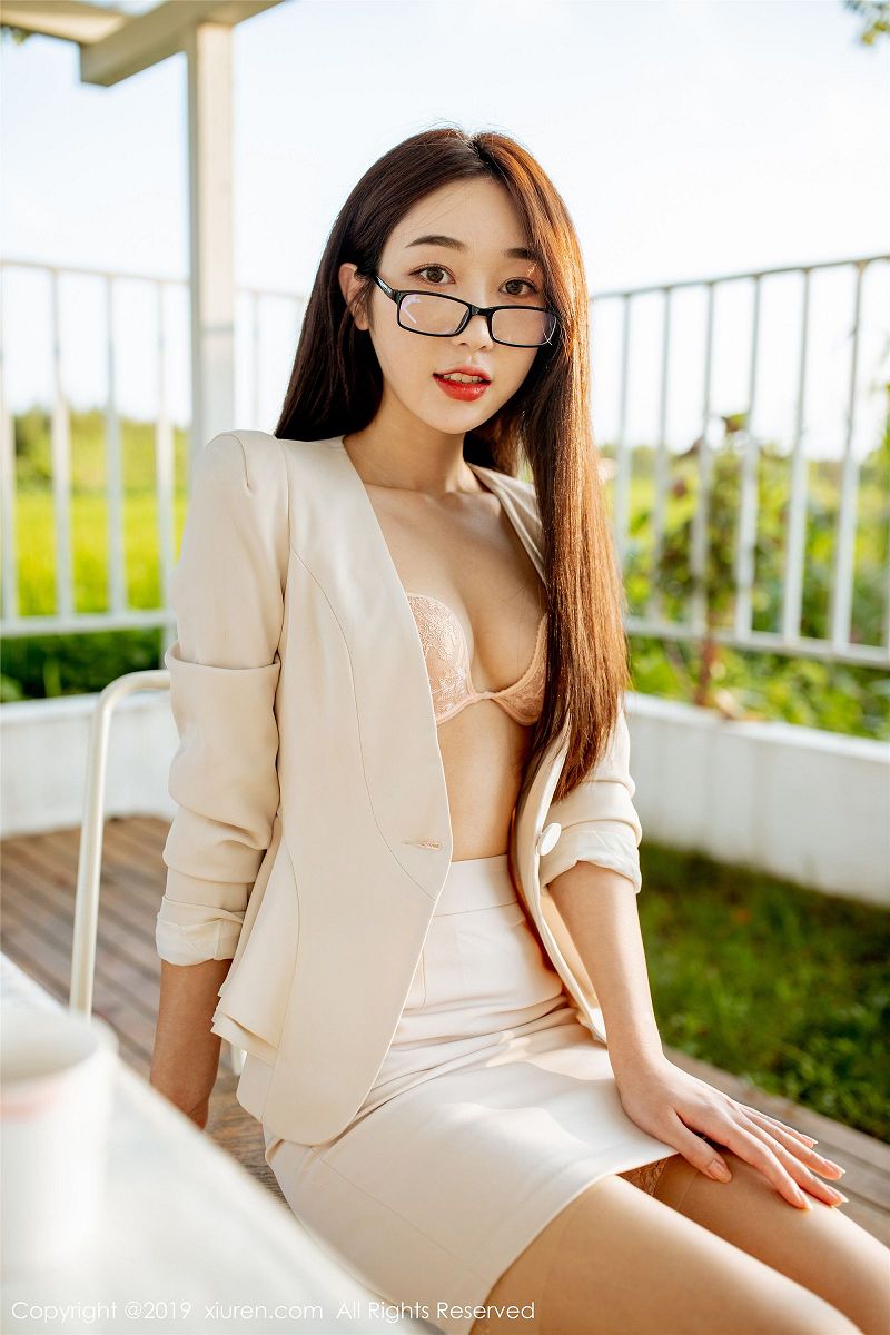 图片[2]-[秀人XIUREN] 2019.09.27 NO.1700 小九月-芒果图库