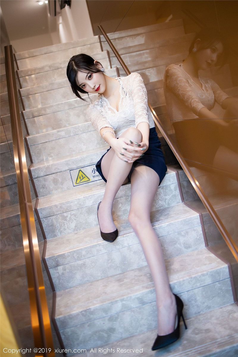 图片[2]-[秀人XIUREN] 2019.10.10 NO.1717 杨晨晨sugar-芒果图库