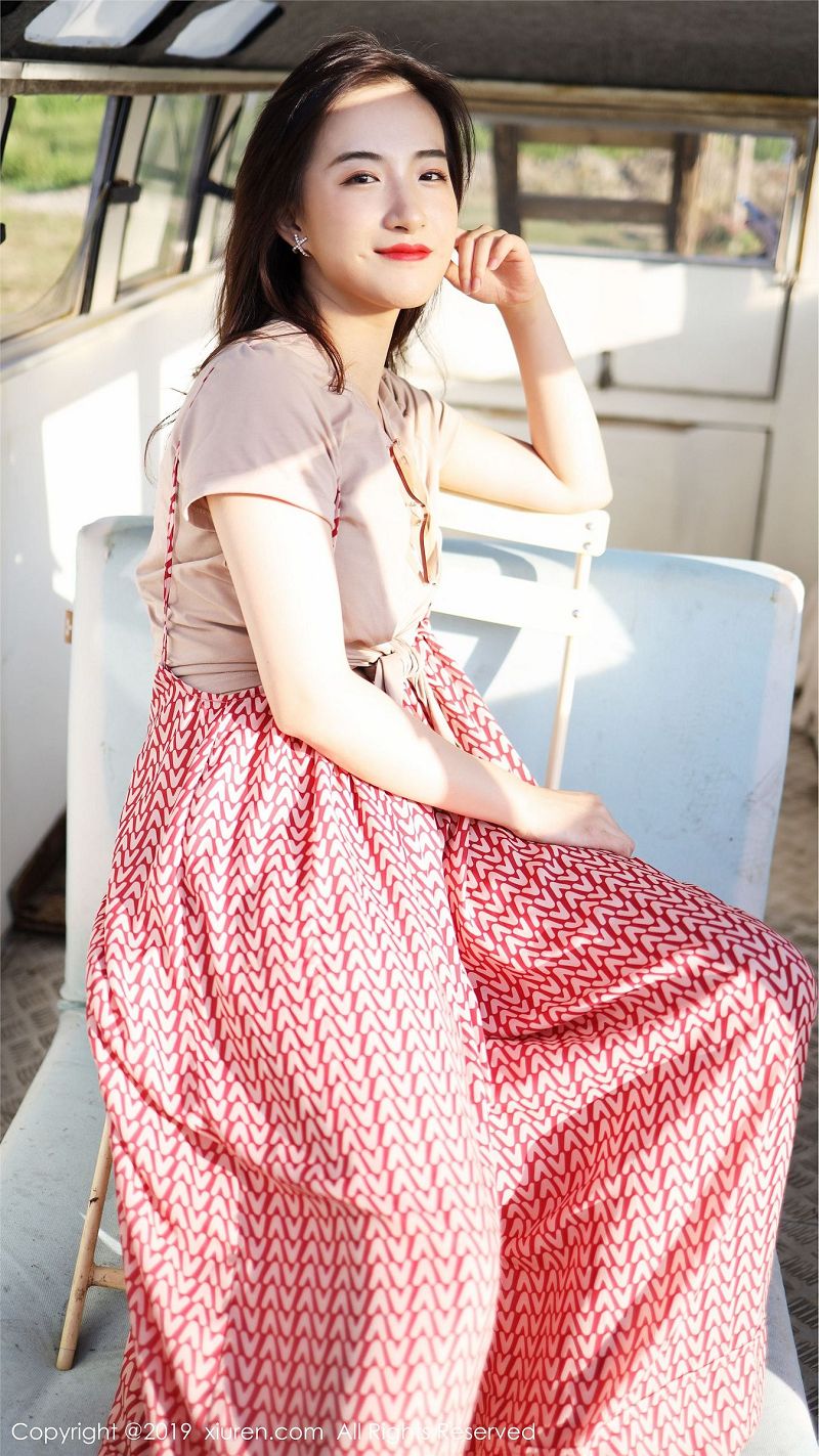 图片[4]-[秀人XIUREN] 2019.10.11 NO.1718 艺儿拿铁-芒果图库