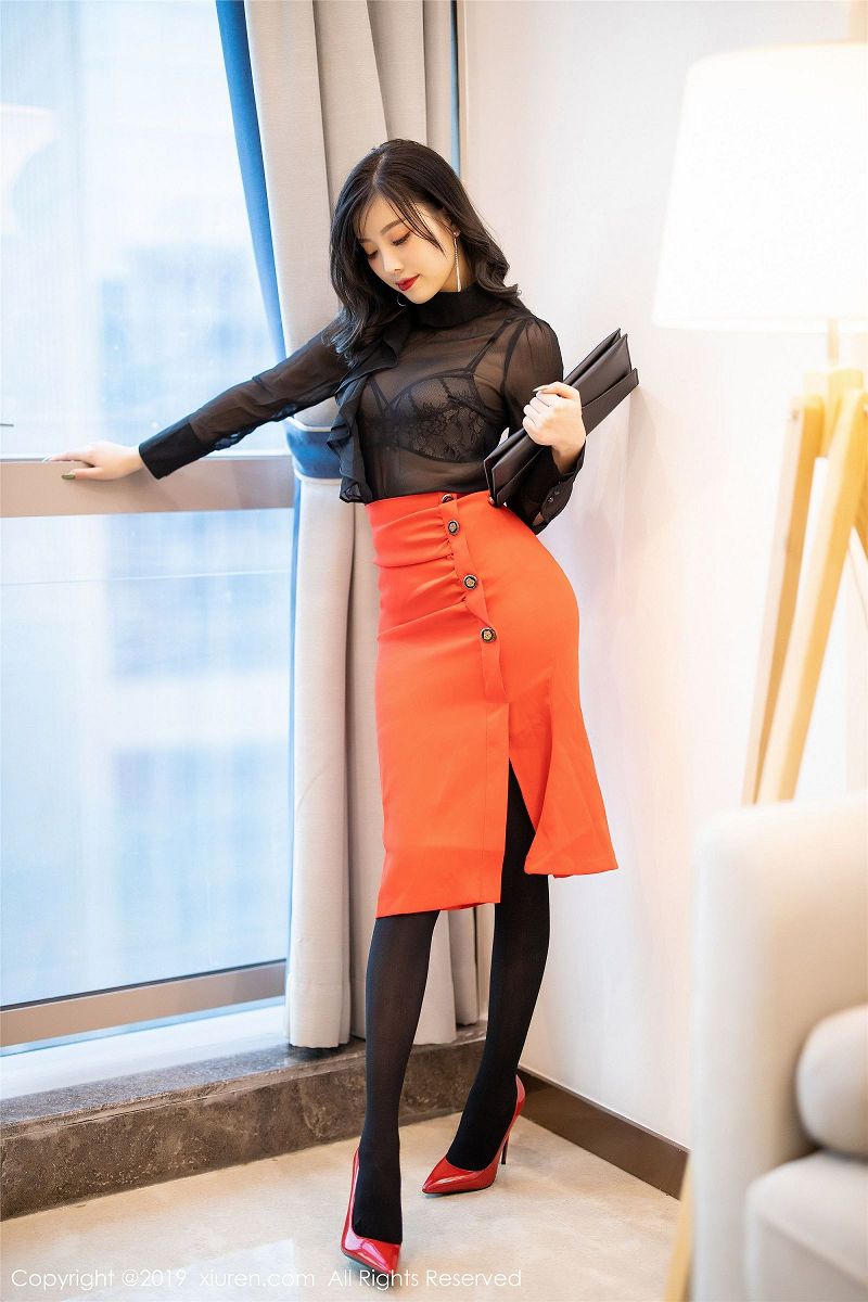 图片[2]-[秀人XIUREN] 2019.11.07 NO.1778 极致穿透力的视觉魅惑 杨晨晨sugar-芒果图库